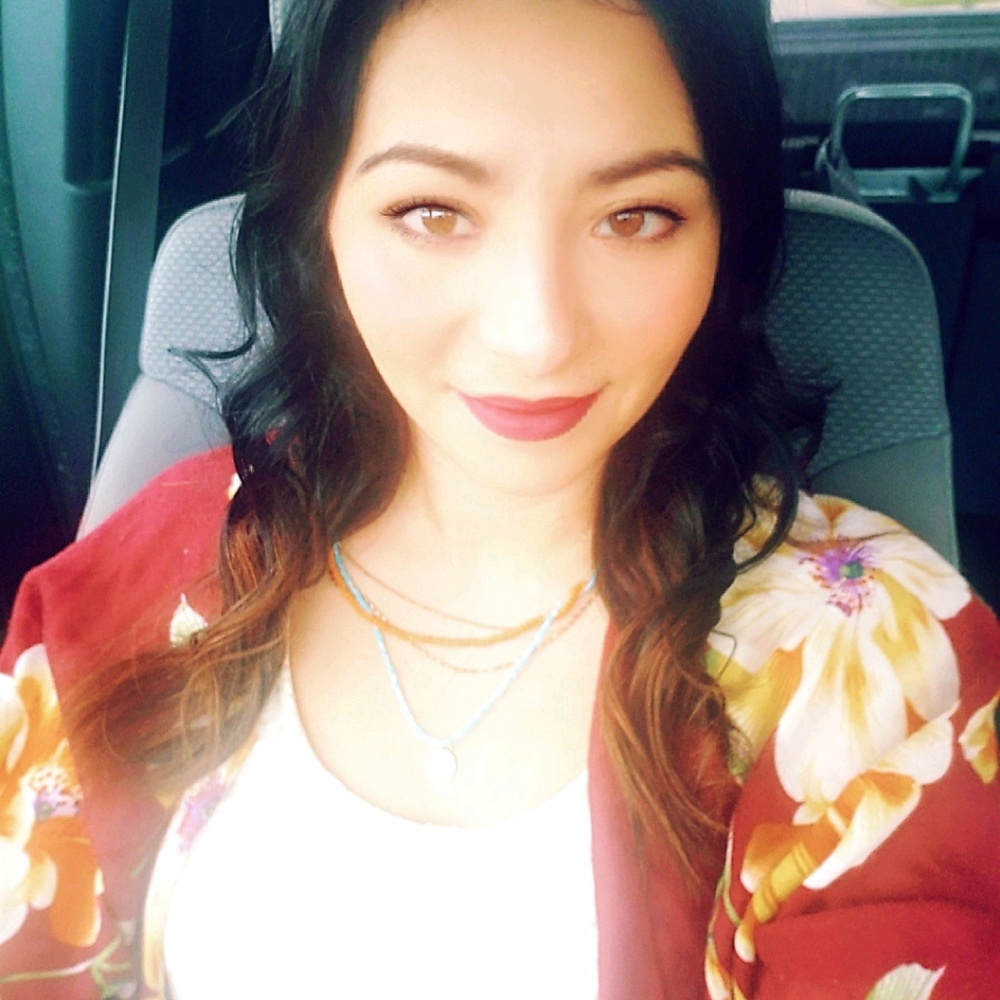 Hey guys!! Its so nice to meet you!! I'm Tayler (: